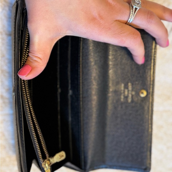 LOUIS VUITTON Black Epi Sarah Leather Case Wallet in Black - Picture 8 of 13